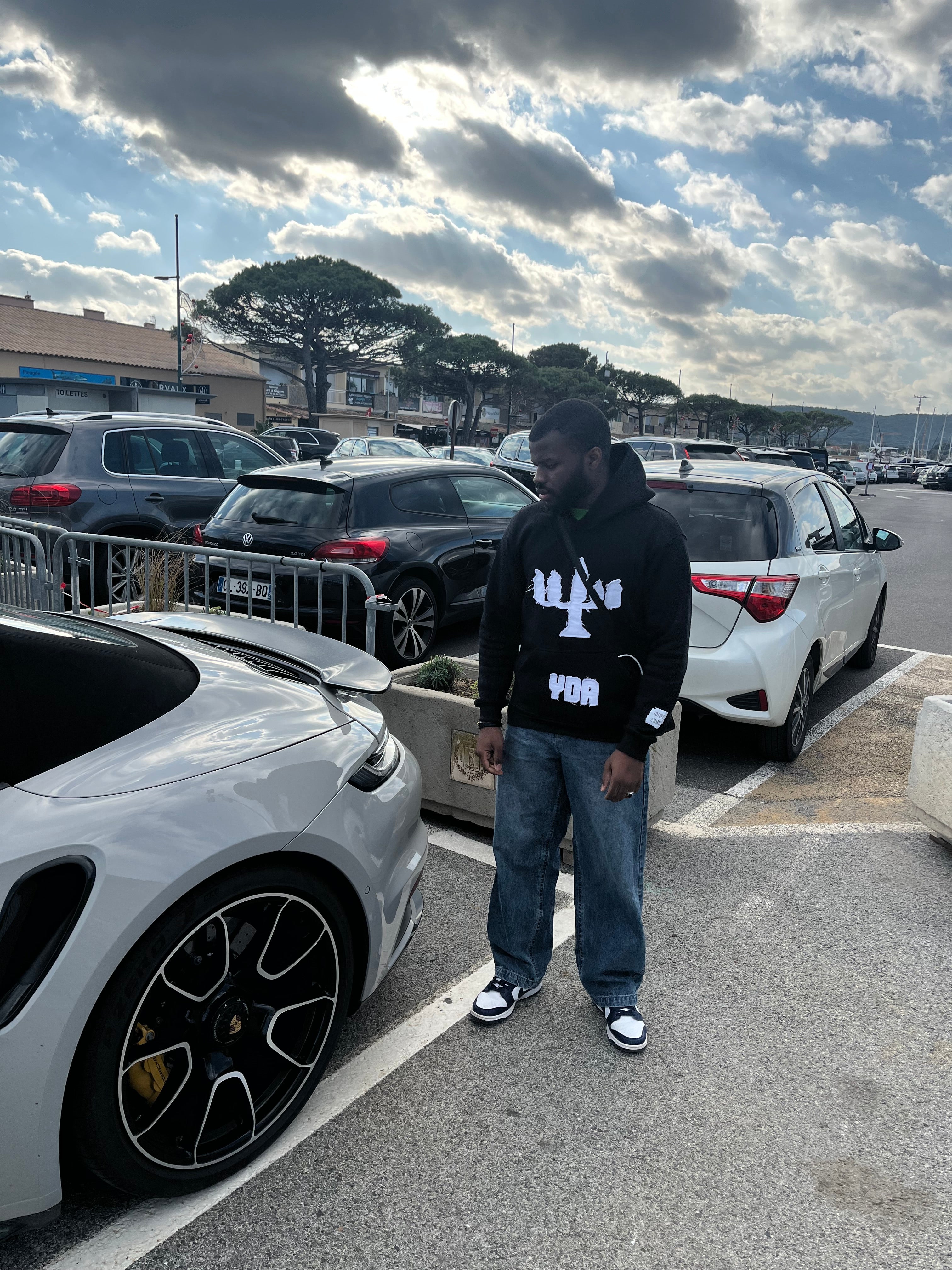 YDA ARCHIVE BLACK HOODIE